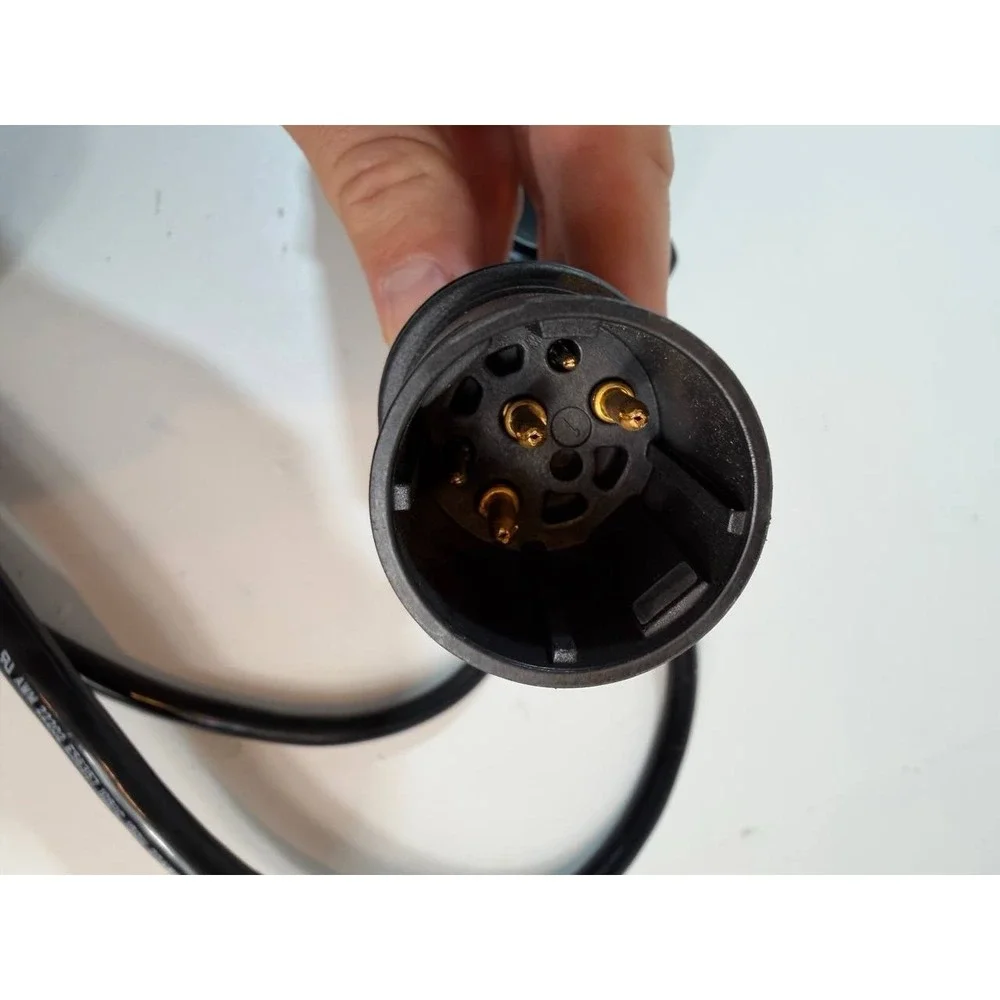 Makita 36V (18V+18V) Dual Battery Adapter Power Cable